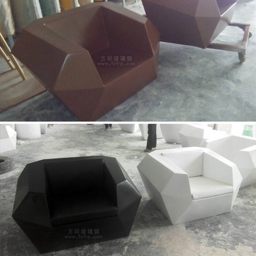 菱形沙發(fā)玻璃鋼工藝品車間生產圖 菱形沙發(fā)玻璃鋼工藝品車間生產圖