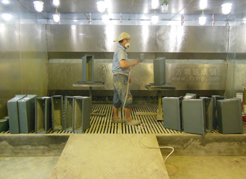 玻璃鋼天線外罩工廠生產圖 玻璃鋼天線外罩工廠生產圖