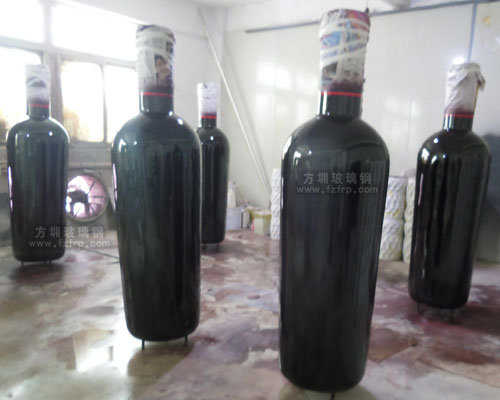 湖北酒莊仿真玻璃鋼紅酒瓶雕塑工廠生產(chǎn)圖 湖北酒莊仿真玻璃鋼紅酒瓶雕塑工廠生產(chǎn)圖