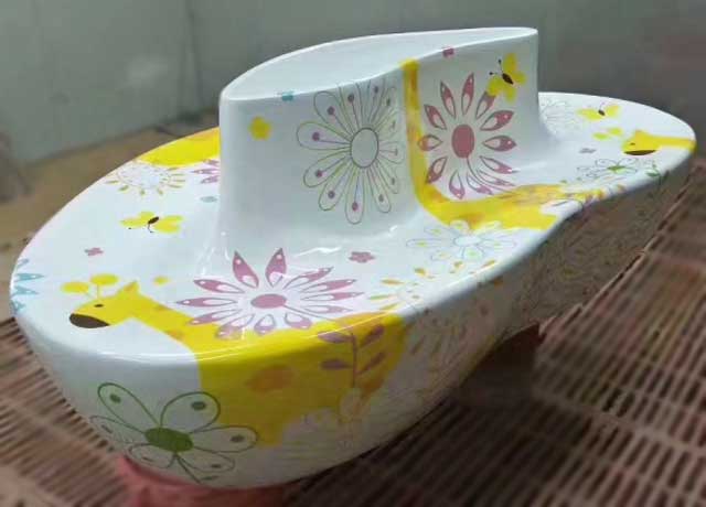玻璃鋼彩繪花盆座椅工廠生產(chǎn)圖 玻璃鋼彩繪花盆座椅工廠生產(chǎn)圖