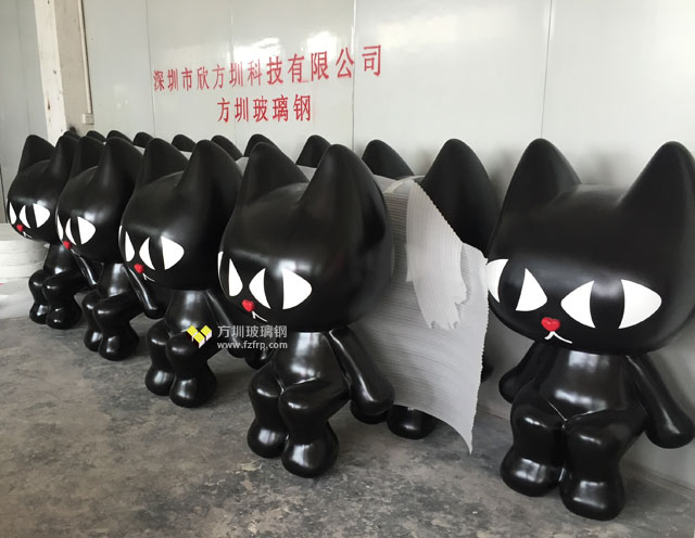 珠海潮流女裝品牌形象店玻璃鋼卡通貓雕塑工廠成品圖 珠海潮流女裝品牌形象店玻璃鋼卡通貓雕塑工廠成品圖