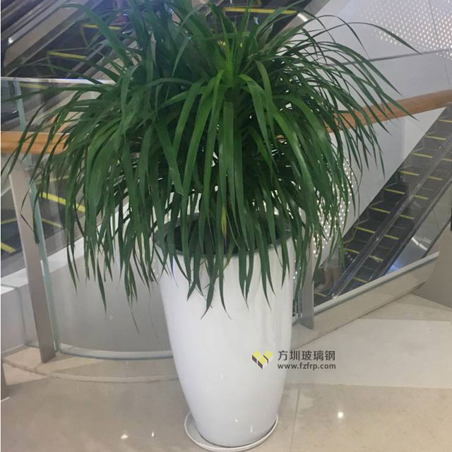 深圳南山商場(chǎng)方圳玻璃鋼花盆擺放圖 深圳南山商場(chǎng)方圳玻璃鋼花盆擺放圖