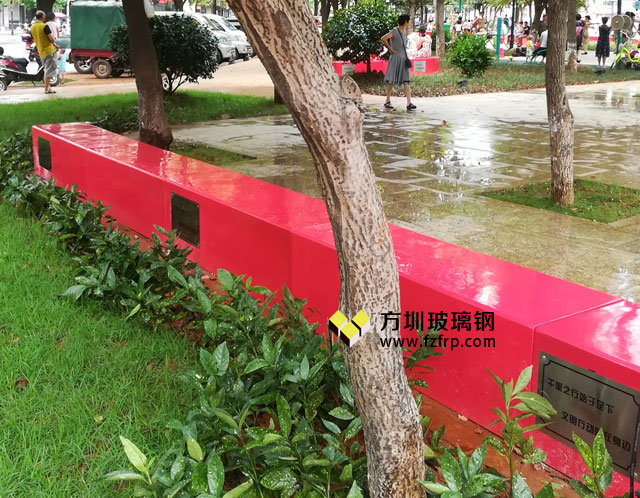 湖南臨武公眾休閑區(qū)域玻璃鋼戶外休閑椅現(xiàn)場安裝擺放圖 湖南臨武公眾休閑區(qū)域玻璃鋼戶外休閑椅現(xiàn)場安裝擺放圖