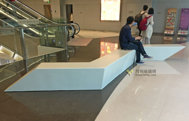 武漢M+購物中心玻璃鋼組合休閑座椅電梯口擺放圖 武漢M+購物中心玻璃鋼組合休閑座椅電梯口擺放圖