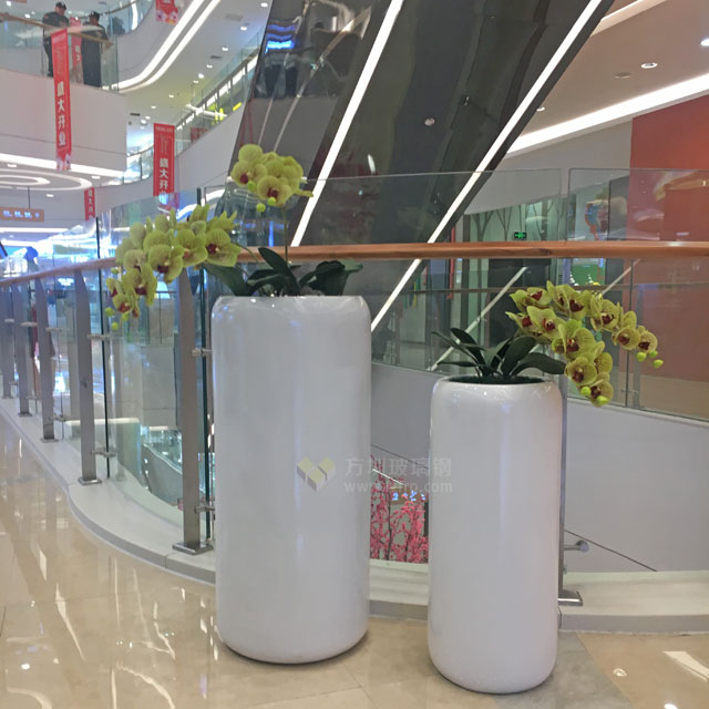 玻璃鋼落地式組合花瓶湖南商場(chǎng)開業(yè)美陳現(xiàn)場(chǎng)擺放圖 玻璃鋼落地式組合花瓶湖南商場(chǎng)開業(yè)美陳現(xiàn)場(chǎng)擺放圖