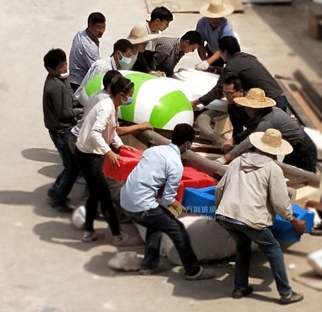 玻璃鋼火車主題店面門頭方圳玻璃鋼工廠生產(chǎn)圖 玻璃鋼火車主題店面門頭方圳玻璃鋼工廠生產(chǎn)圖