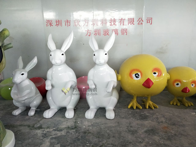 玻璃鋼卡通動(dòng)物雕塑進(jìn)入羅湖小學(xué)校園充滿(mǎn)童趣 玻璃鋼卡通動(dòng)物雕塑進(jìn)入羅湖小學(xué)校園充滿(mǎn)童趣