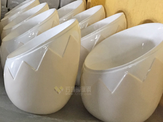 玻璃鋼破殼雞蛋創(chuàng)意座椅美陳裝飾海南商業(yè)空間 玻璃鋼破殼雞蛋創(chuàng)意座椅美陳裝飾海南商業(yè)空間