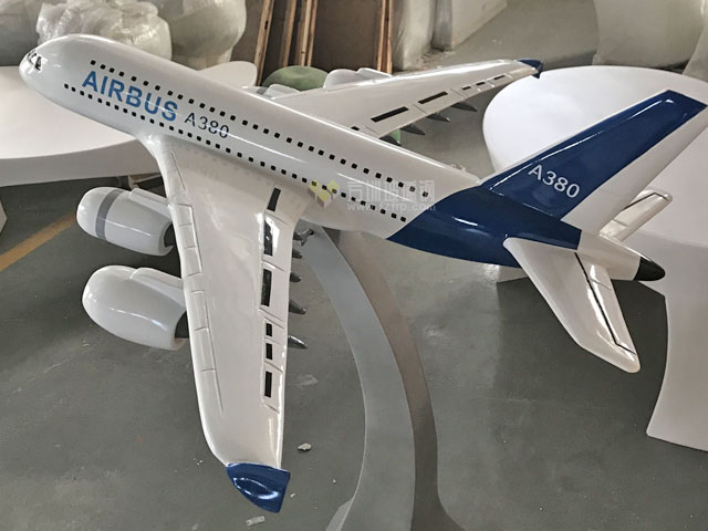 空客A380玻璃鋼飛機(jī)模型擺件云南展覽定制方圳制作圖 空客A380玻璃鋼飛機(jī)模型擺件云南展覽定制方圳制作圖