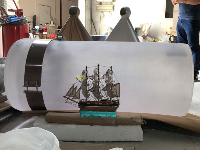 大型玻璃鋼透明仿真酒瓶模型 大型玻璃鋼透明仿真酒瓶模型