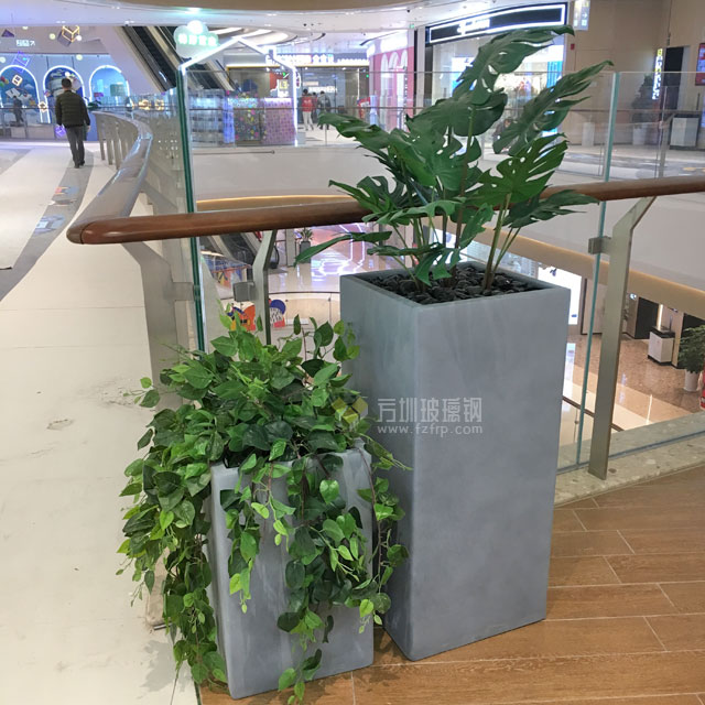四川中海天府環(huán)宇坊購物中心玻璃鋼方形組合花盆 四川中海天府環(huán)宇坊購物中心玻璃鋼方形組合花盆