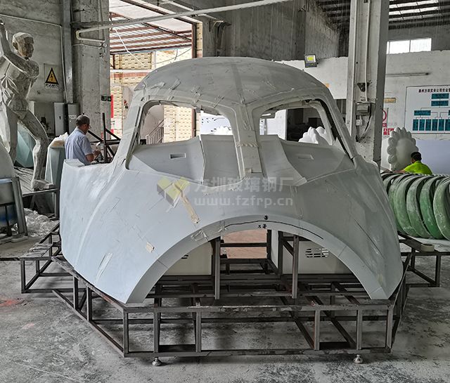 玻璃鋼飛機(jī)模擬飛行器外殼(圖3) 玻璃鋼飛機(jī)模擬飛行器外殼(圖3)
